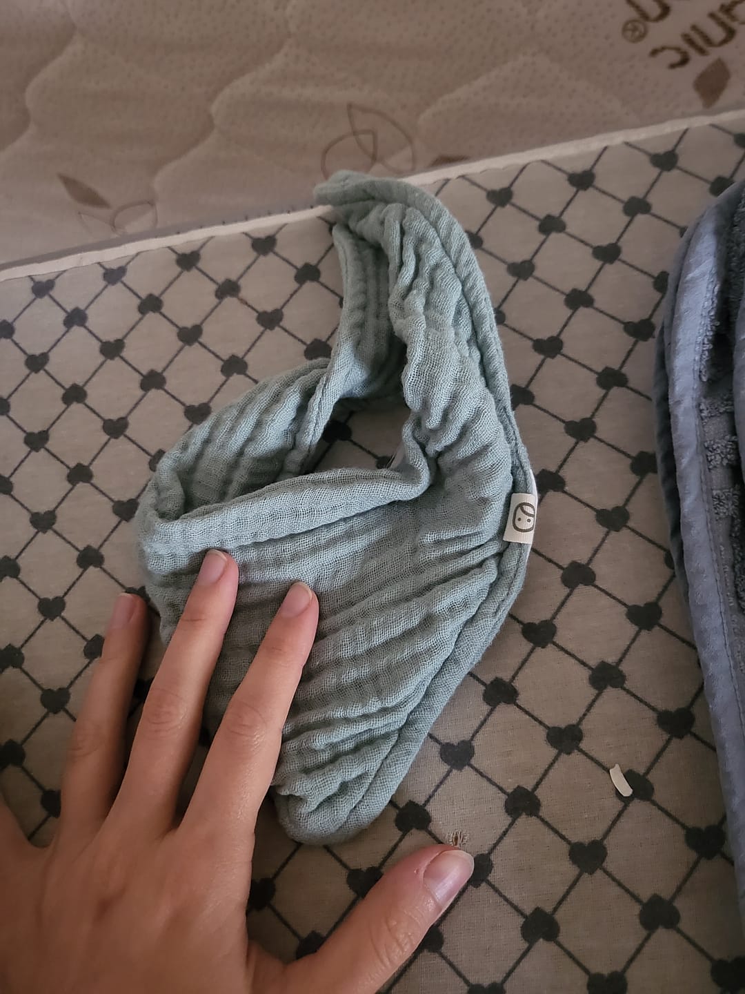 Customer photo review of Organik Pamuk Dört Katlı Müslin Yeşil Fular Önlük