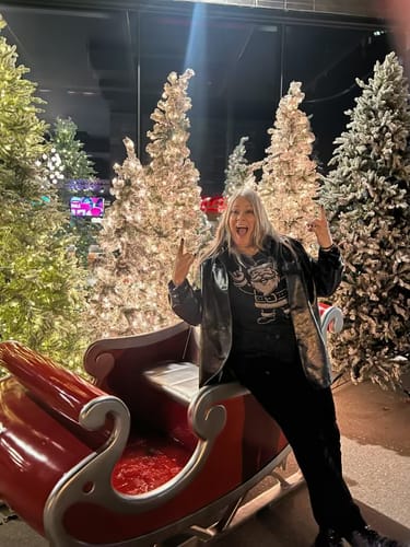 Customer photo review of El Rocker Santa Clause Old School T-Shirt