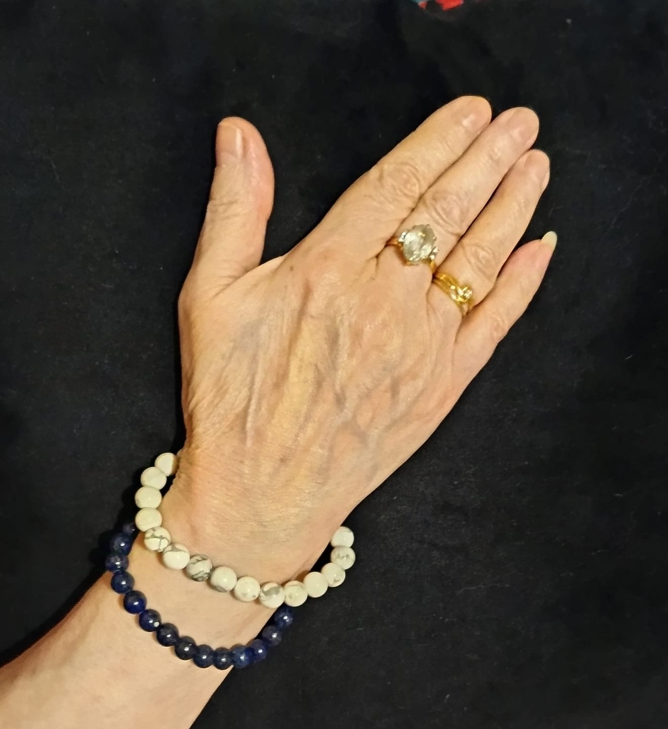 Customer photo review of Bracelet Howlite "Patience"