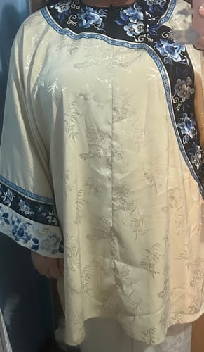 Customer photo review of Xue Chuang 雪床 Bed of Snow Qing Han Pastel Embroidered Porcelain Round Collar Top & Pants Set