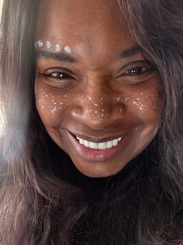 Customer photo review of Gold Glitter Freckles Makeup Patches
