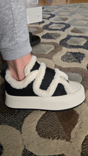 Customer photo review of Leora Black