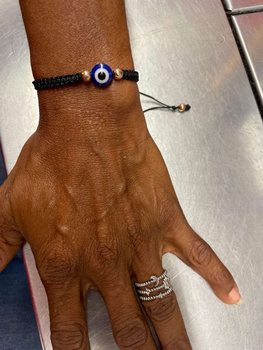 Customer photo review of Bracelet OEIL BLEU PORTE-BONHEUR