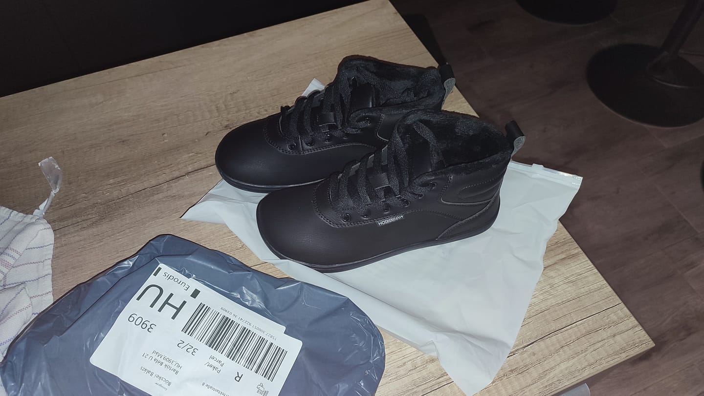 Customer photo review of Spruce - Winter Barefoot Shoes