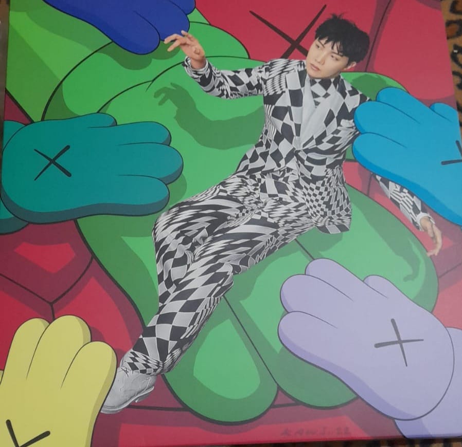 Customer photo review of J-HOPE - 1ST SINGLE ALBUM JACK IN THE BOX VINYL (LIMITED EDITION)