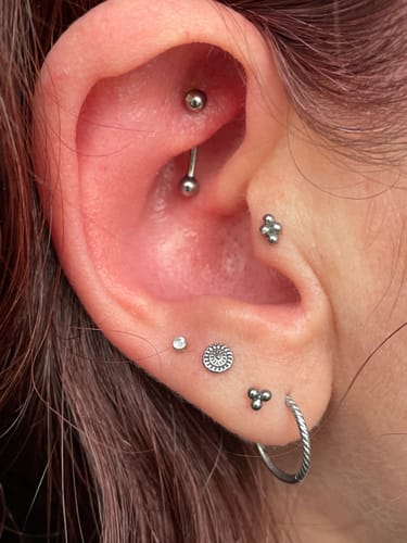 Customer photo review of Tiny Bezel Solitaire Cartilage Stud - Threadless