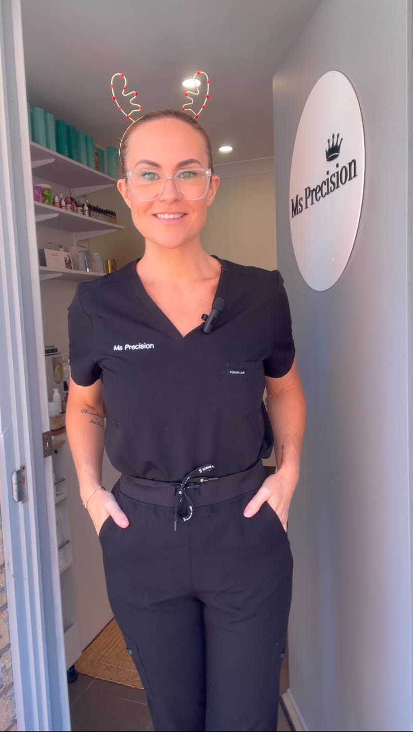 Customer photo review of FLORENCE Three Chest Pocket Scrub Top (Original SLTECH™ fabric) - Black