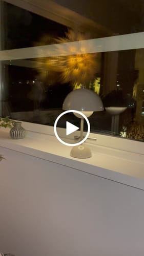 Customer video review of Bordslampa - Svamplampa Flowerbud - Batteridriven 5000 mAH