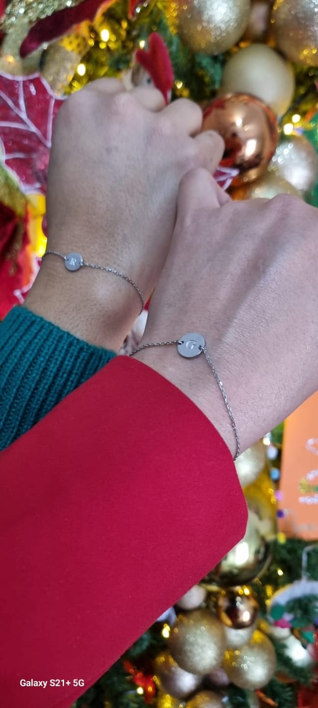 Customer photo review of Pulsera Inicial