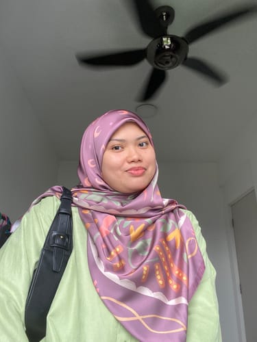 Customer photo review of Berangan Square (Plum)