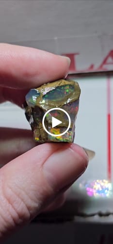 Customer video review of 7.50g Rough Specimen