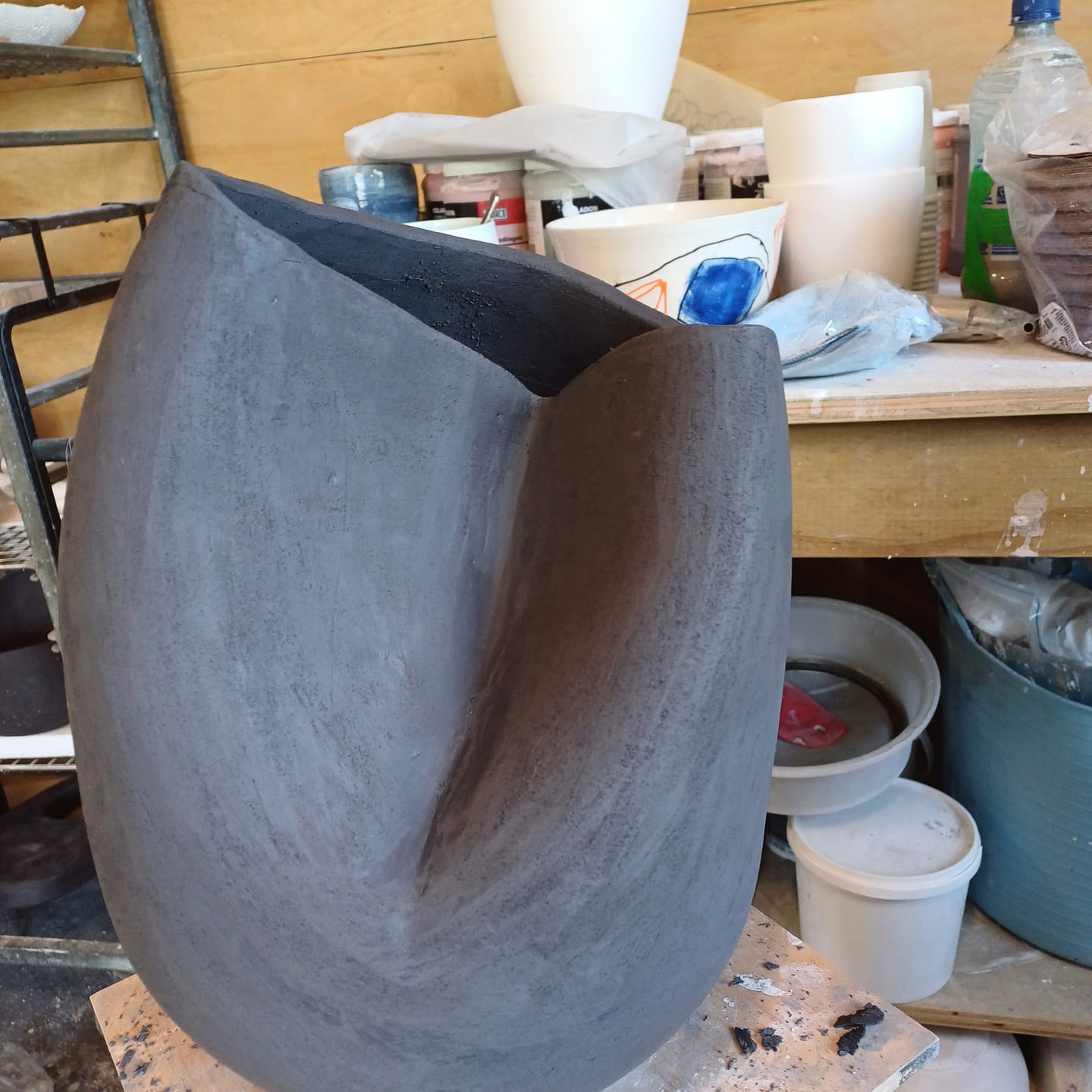 Customer photo review of Nigra Black Stoneware 10Kg Bag