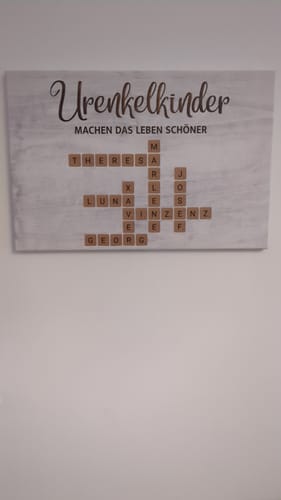 Customer photo review of Personalisierte Leinwand "Enkelkinder machen das Leben schöner - Kreuzworträtsel"