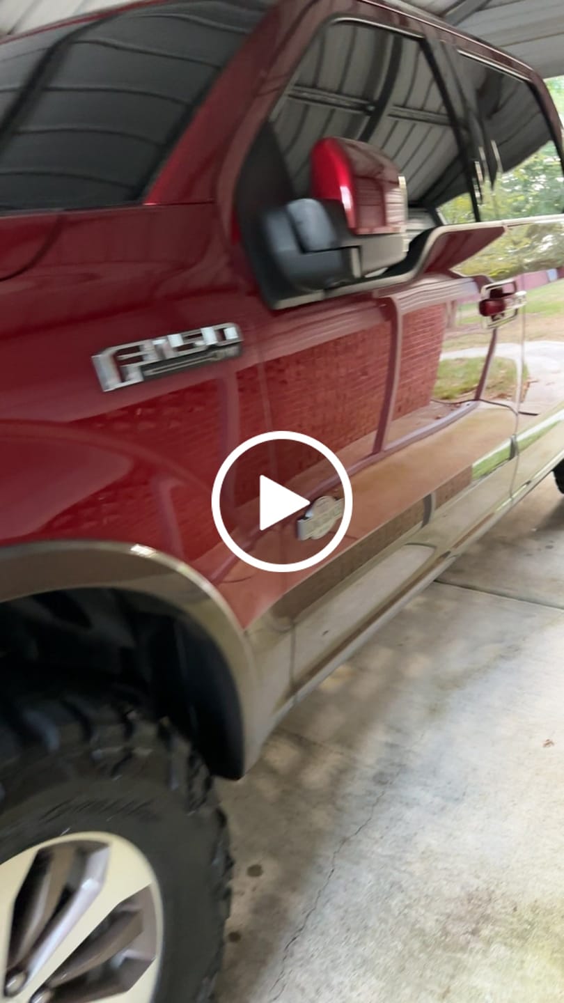 Customer video review of Shine Supply Decal - Gold