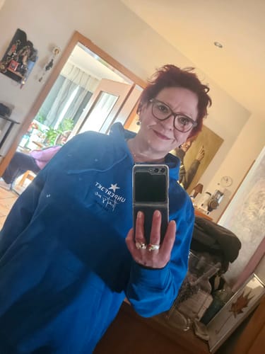 Jutta K. review of 2 Charms im Set: »Abgebrochener Stern und Anker« am Karabiner image 1 out of 3