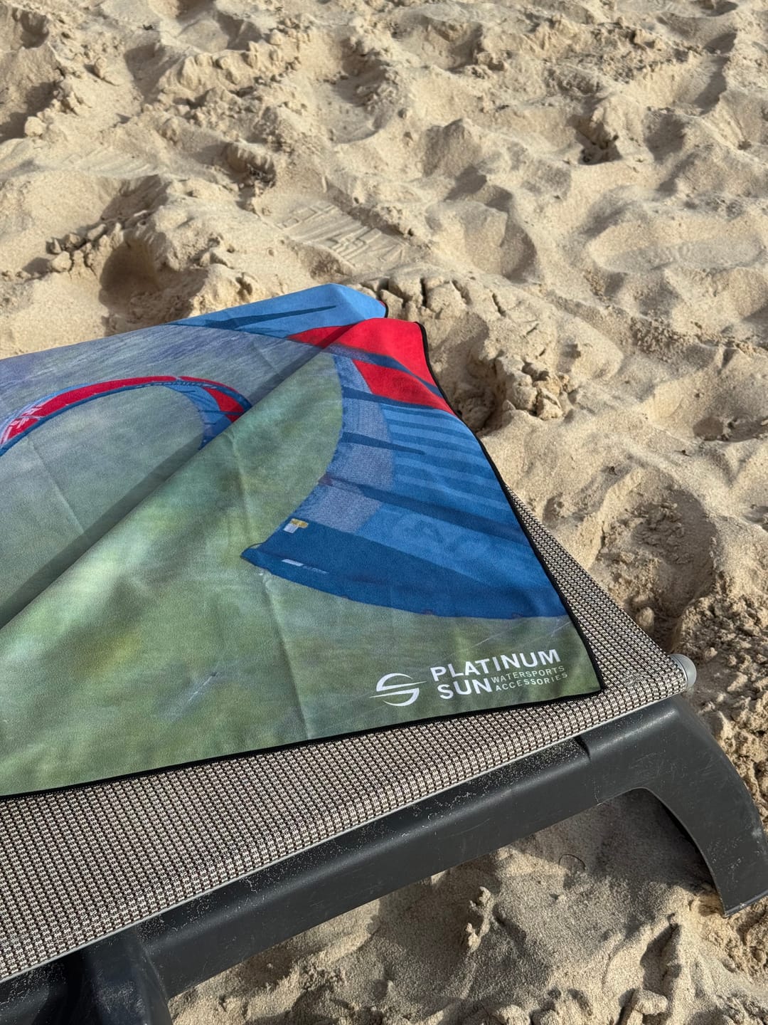 Customer photo review of Lightweight Sand-Free Quick-dry Beach Towel | Kite POV
