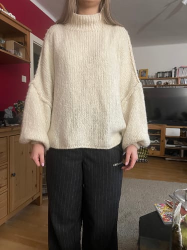 Customer photo review of Meli Strick Pullover - Beige