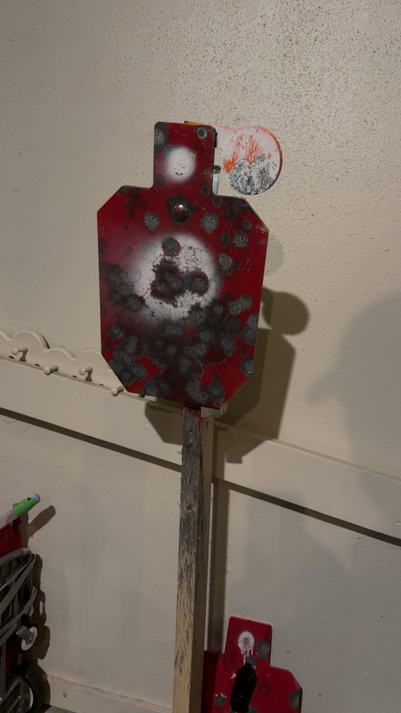 Customer photo review of Double T-Shaped Base Stand + Mounting Kit + 12" X 20" Hostage Target