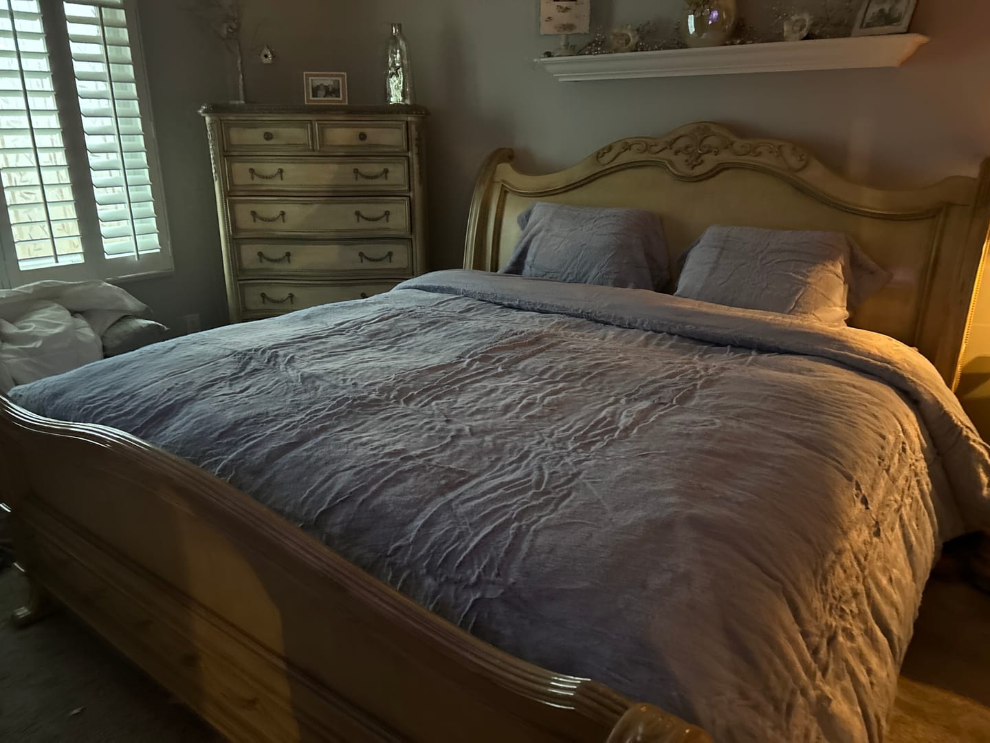 Customer photo review of CYRA Long Velvet Bedding Set