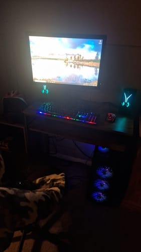 Customer photo review of Titan 4 Gaming PC Bundle - Intel Core i7 3rd 16GB RAM AMD RX580 8GB T4-MS201