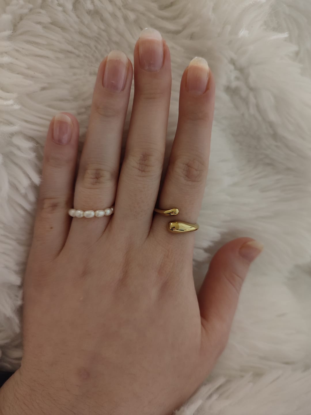 Customer photo review of Embraced Ring | 18K vergoldet