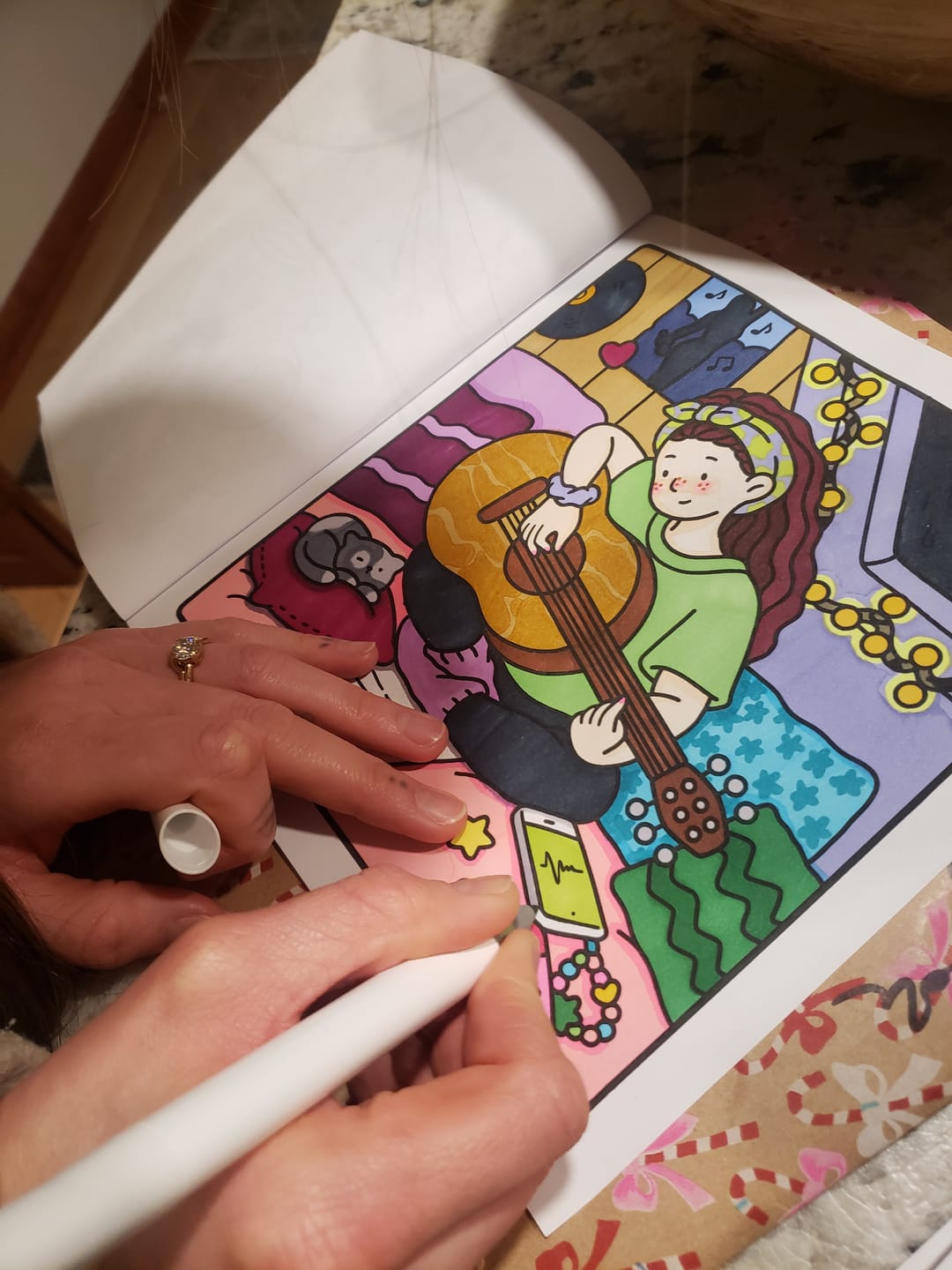 Customer photo review of Ohuhu Oahu 40 Colors Dual Tips Alcohol Art Markers, Fine & Chisel
