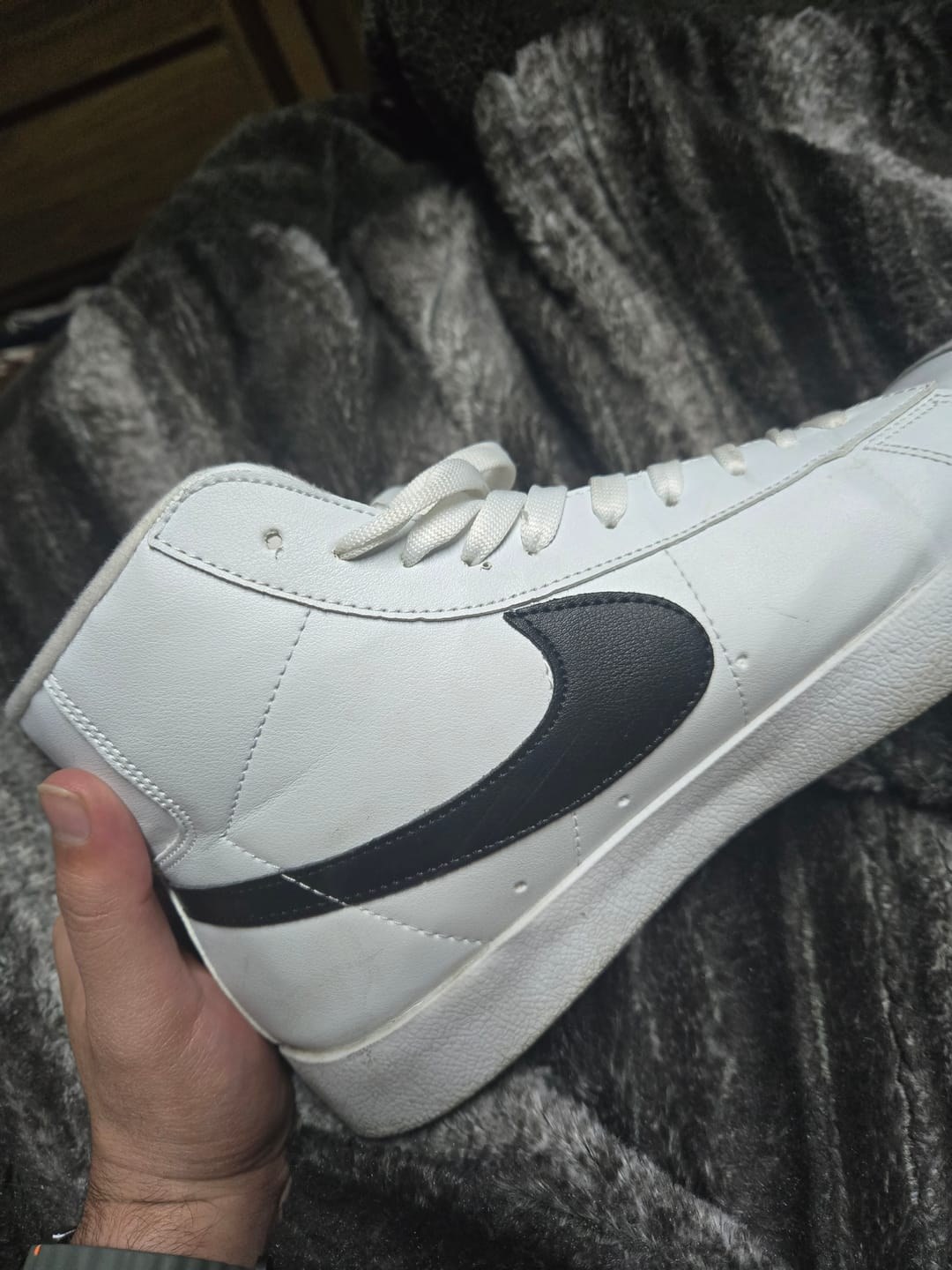 Customer photo review of Tenis Blazer Bota Blanco Negro