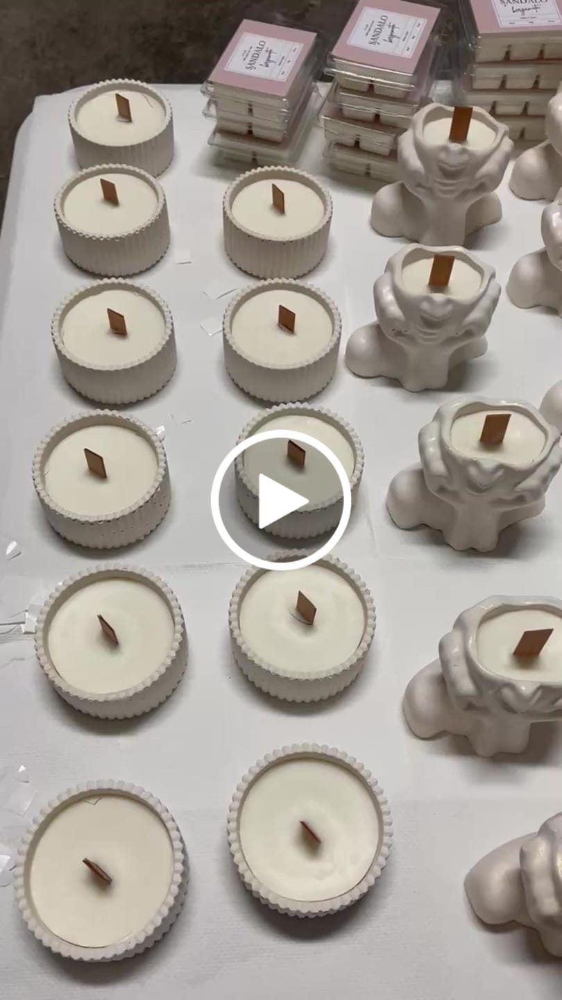 Customer video review of MECHAS DE MADERA SIMPLE