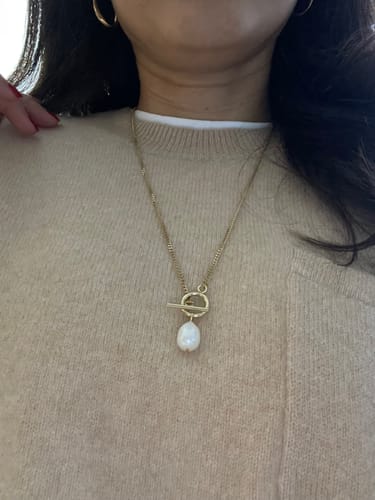 Customer photo review of Freshwater Necklace - Gold