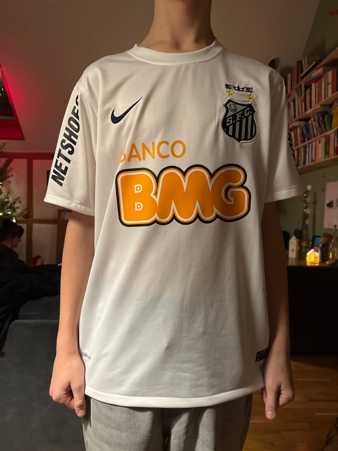 Customer photo review of Neymar Jr Santos FC White Retro Football Jersey Trikot