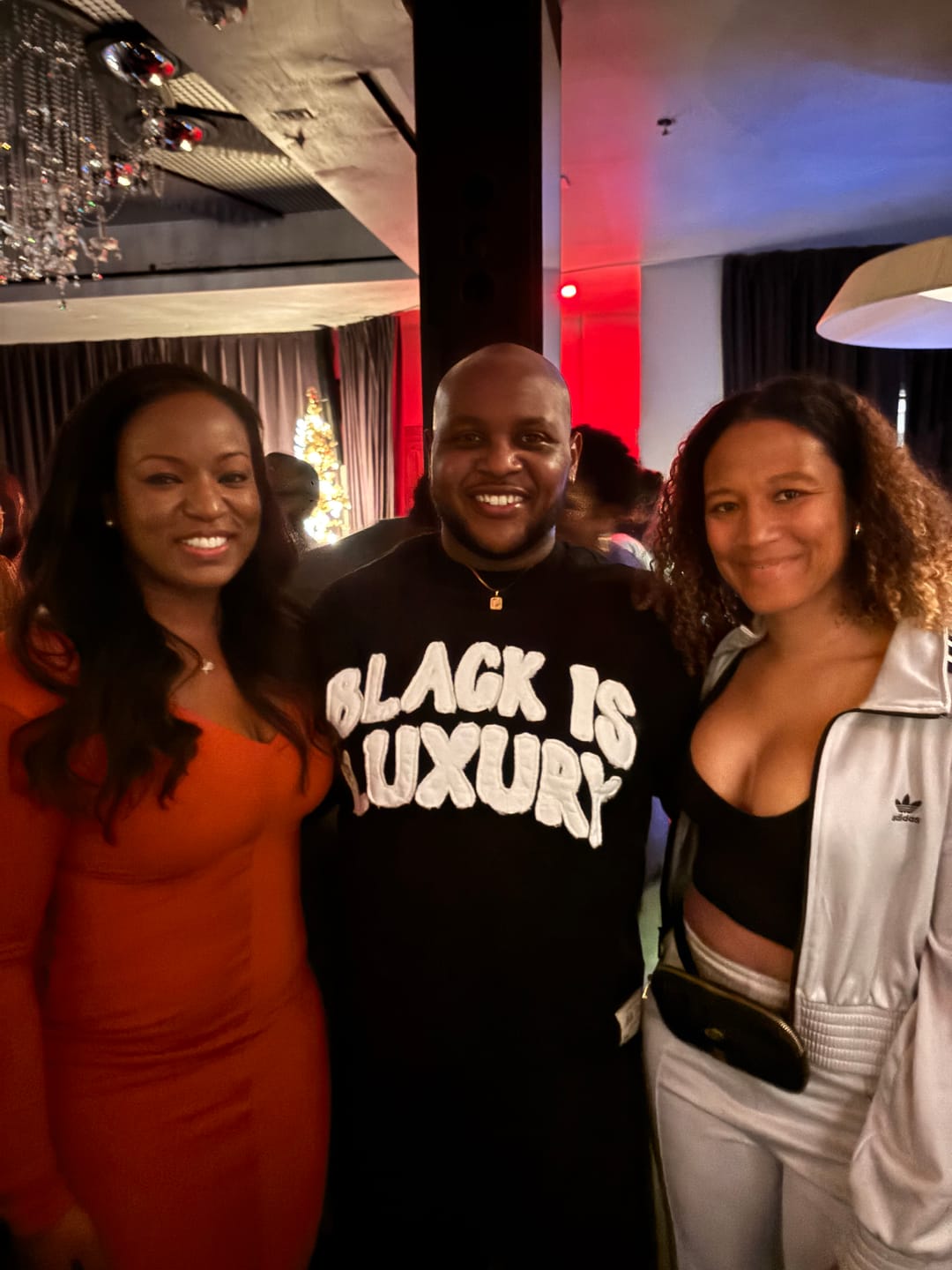 Customer photo review of BLK is Lux Cropped Crew