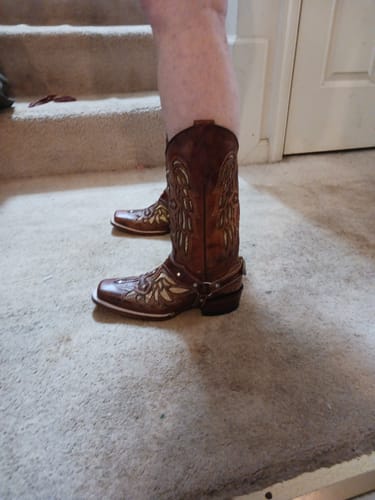 Customer photo review of "ALAS" BROWN | WOMEN SQUARE TOE BOOTS