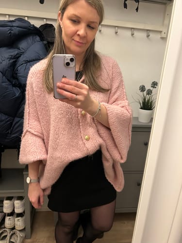 Customer photo review of Danielle Strickjacke - Rosa