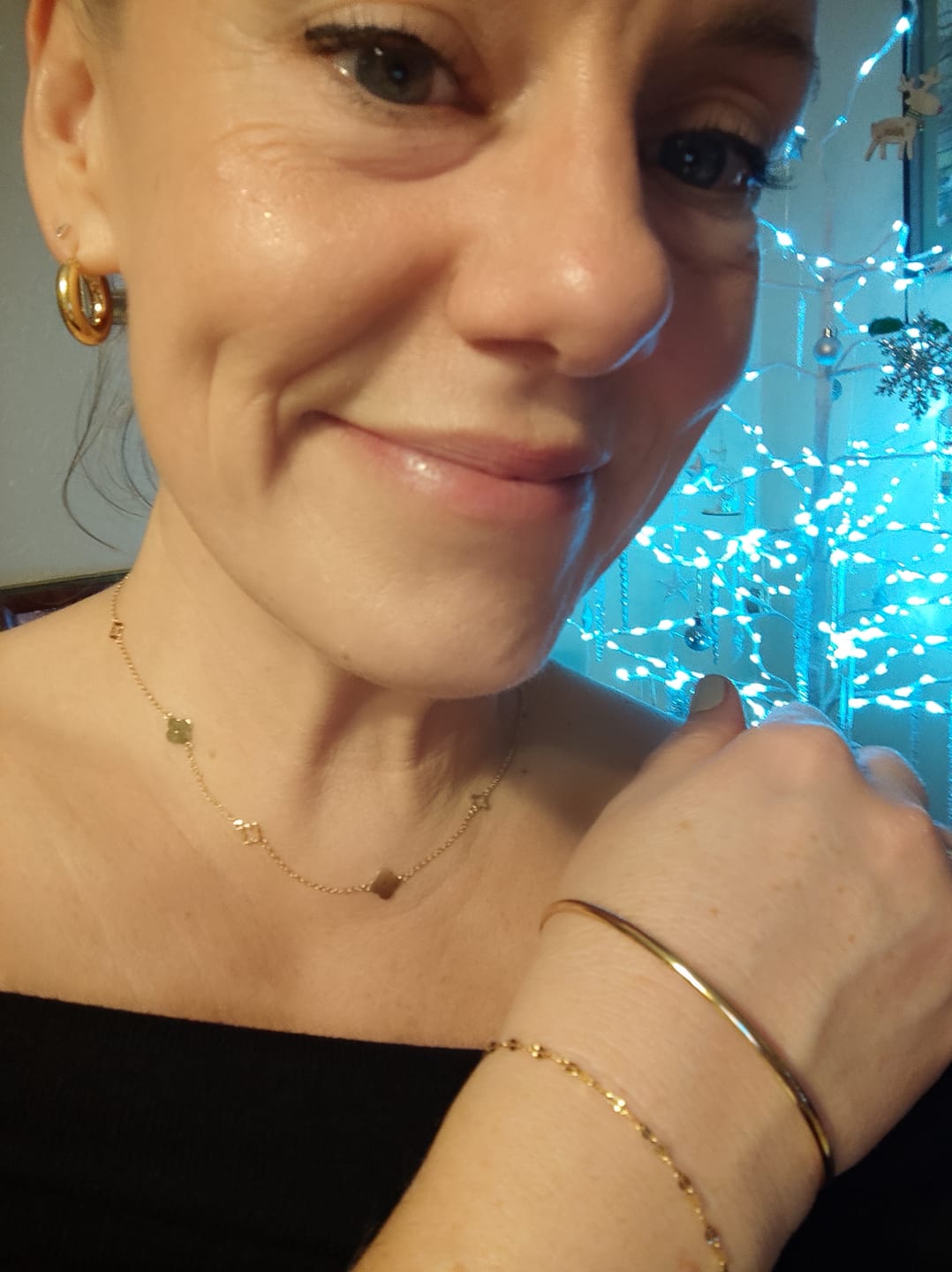 Customer photo review of Multi Clover Necklace