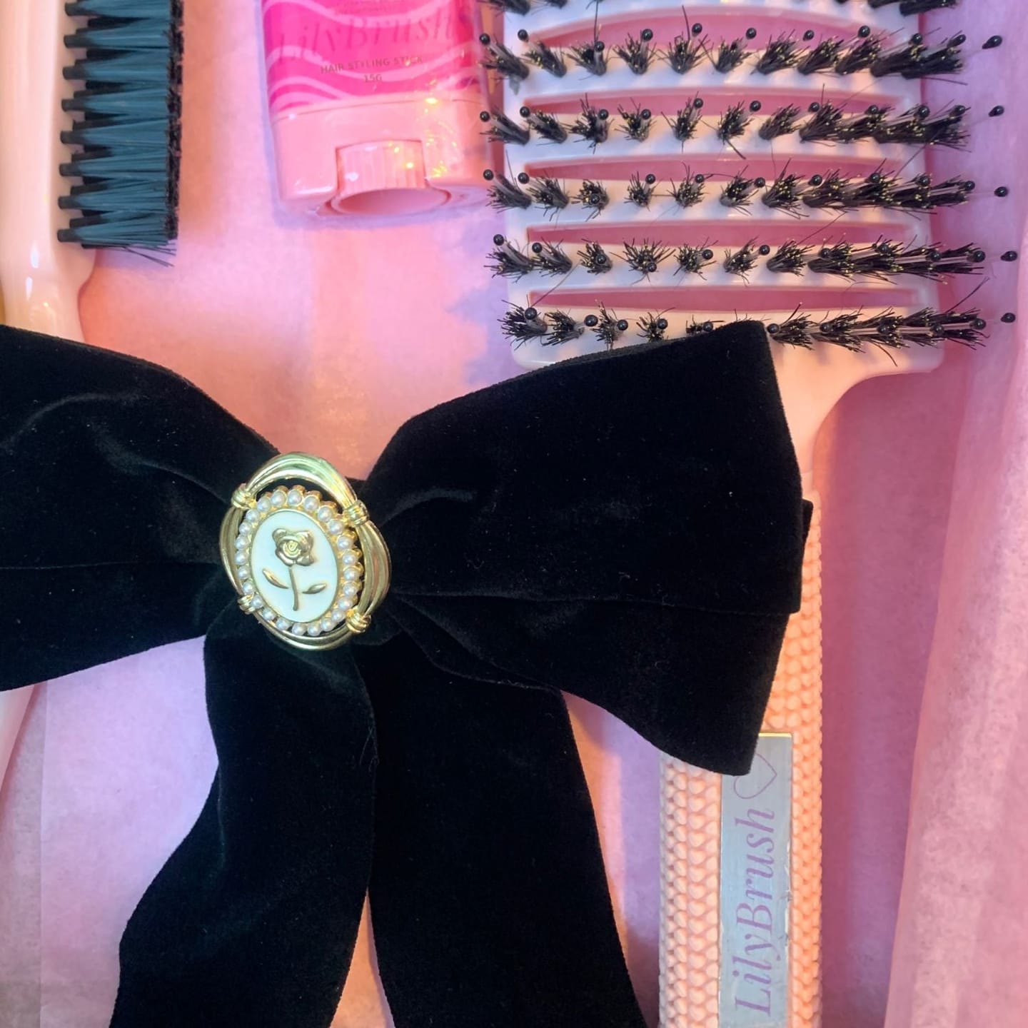 Customer photo review of Magic Detangling Brush Set - A Fresh Start for 2025