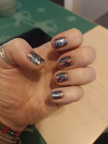 Dana P. review of Decorating The Tree image 1 out of 1