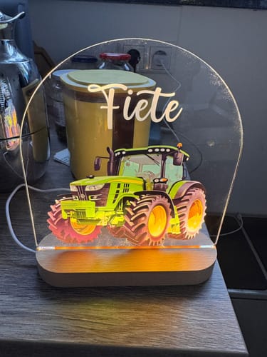 Customer photo review of Traktor Nachtlicht mit eigenem Namen