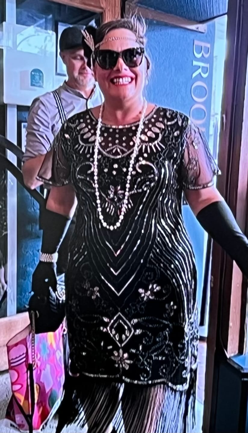 Customer photo review of Plus Size Halle Flapper Dress - Black & Gold
