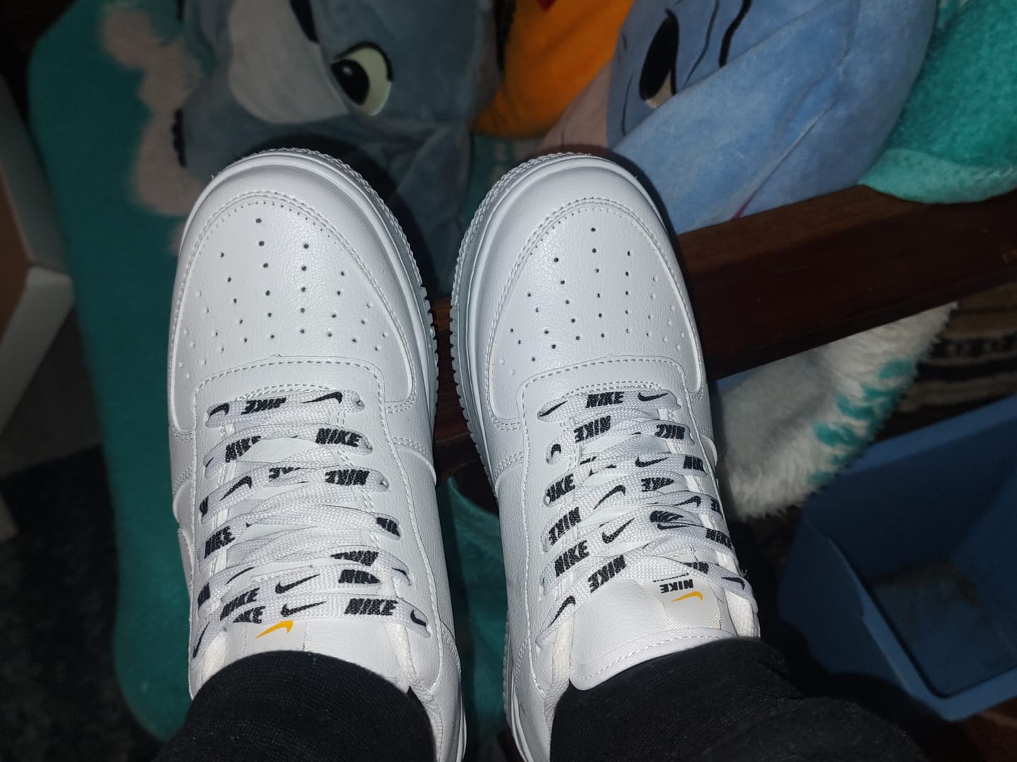 Customer photo review of Tenis 275 Blanco Total
