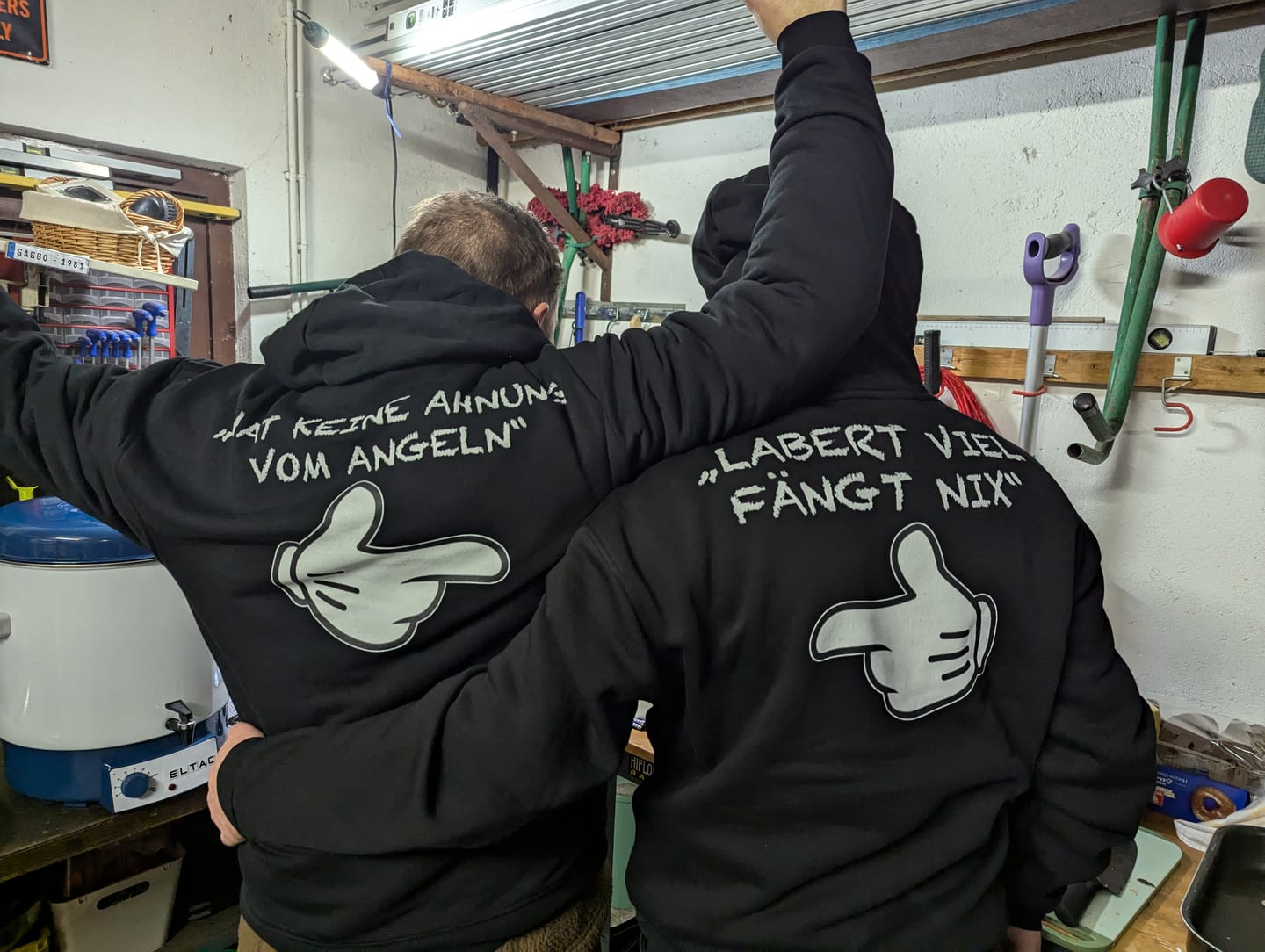 Customer photo review of Labert viel - Premium Hoodie #Backprint