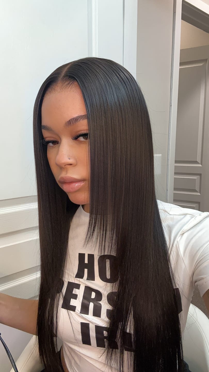 Customer photo review of Flash Sale Wavymy TikTok Viral Layered Cut Pre-bleached Wear Go Wigs 180% Density Straight  4x6 HD Lace Closure Wigs 100% Human Hair
