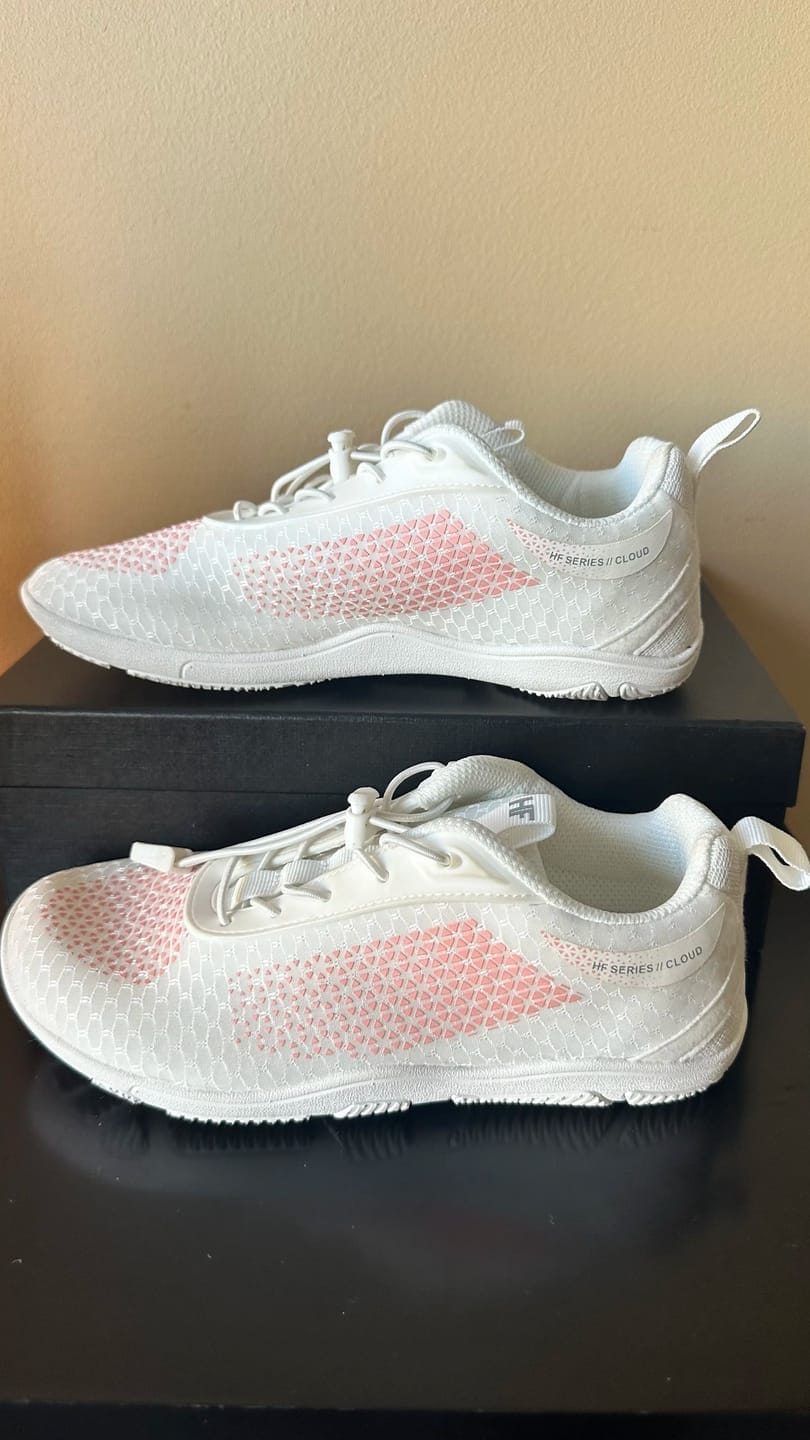 Customer photo review of HF-Cloud Barefoot – Minimalistic Shoes for Foot, Knee & Back Pain