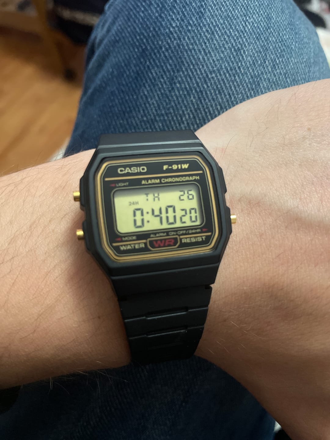 Customer photo review of Reloj Casio Vintage F-91WG-9SDF Clásico Líneas Amarillas