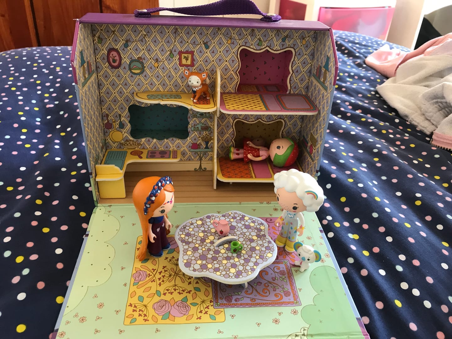 Customer photo review of Figura y casa Coleccionable Bluchka & Indie house Tinyly