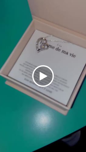 Customer video review of Collier Amour Éternel - À la femme de ma vie - N'oublie jamais...