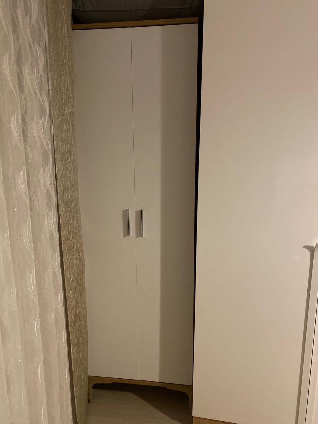 Customer photo review of Rani EA116 Ayakkabılık Portmanto 7 Raflı Çok Amaçlı Dolap Sepet Ceviz - Beyaz