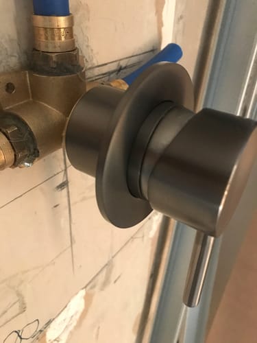 Customer photo review of Colonne de douche encastrée gris brossé