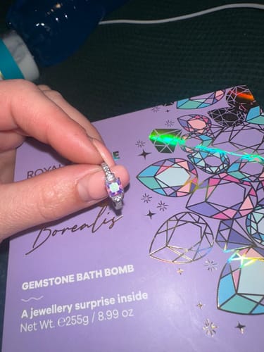 Customer photo review of Aurora Borealis (Bath Bomb)
