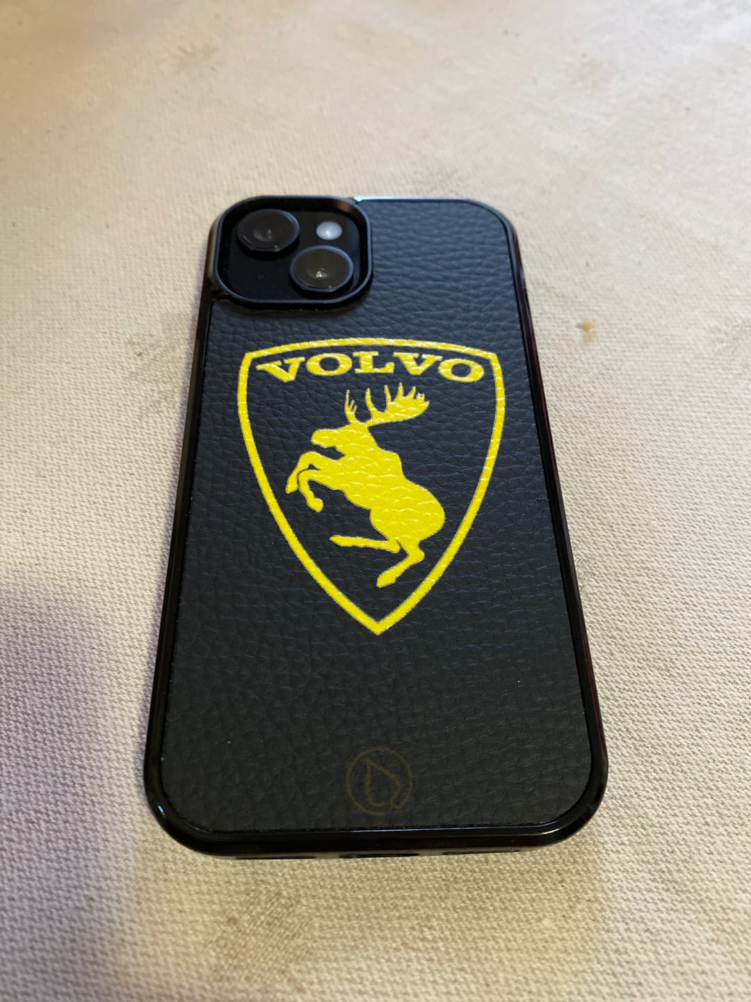 Customer photo review of Black Pineapple Leather Case (veg)