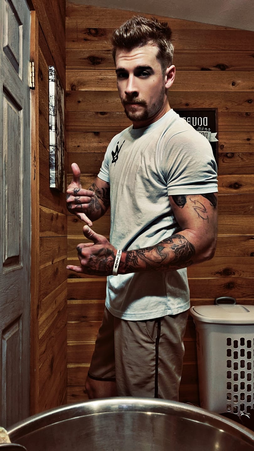 Customer photo review of Dude That Lifts Shirt Club for Him
